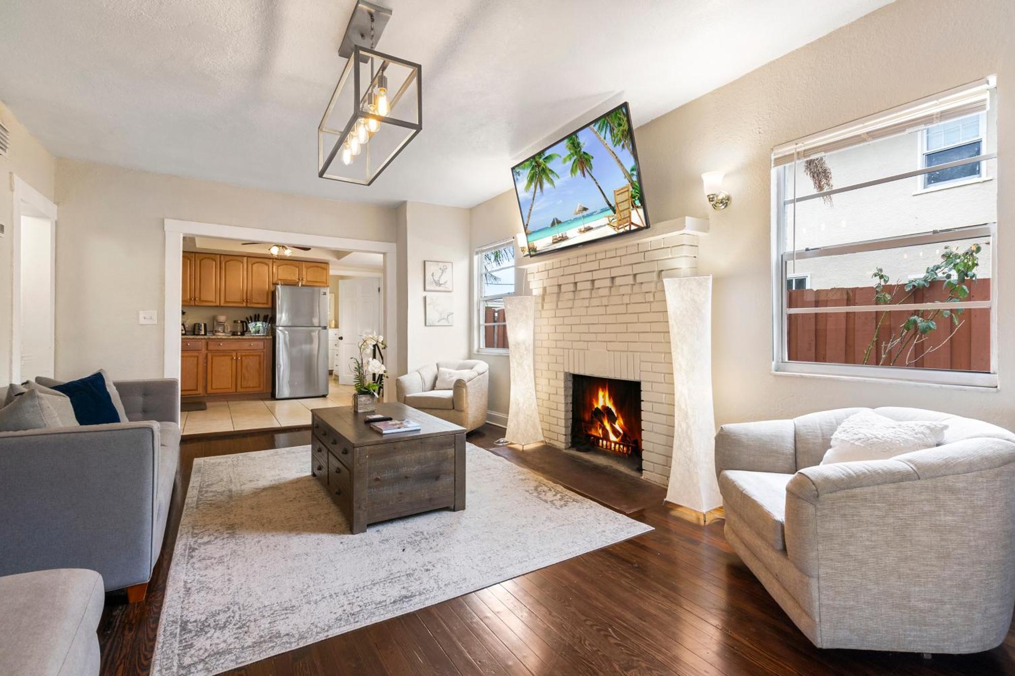 Chic Downtown Vacation Home And Guest Home West Palm Beach Eksteriør billede